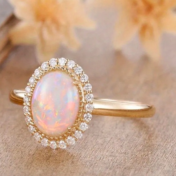 Gold Opal Ring - Picture 2 of 5